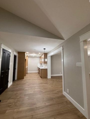 674 Meadowgreen Drive, Port Neches, TX 77651