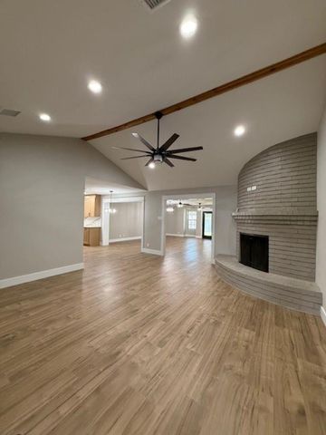 674 Meadowgreen Drive, Port Neches, TX 77651