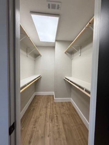 674 Meadowgreen Drive, Port Neches, TX 77651