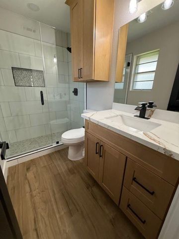 674 Meadowgreen Drive, Port Neches, TX 77651