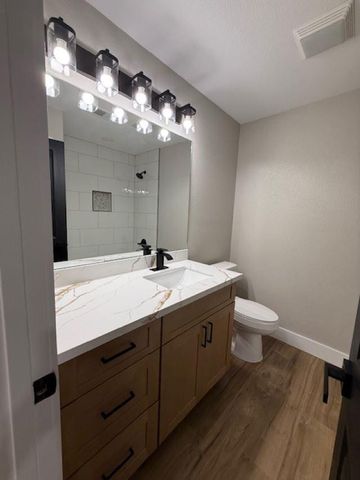 674 Meadowgreen Drive, Port Neches, TX 77651