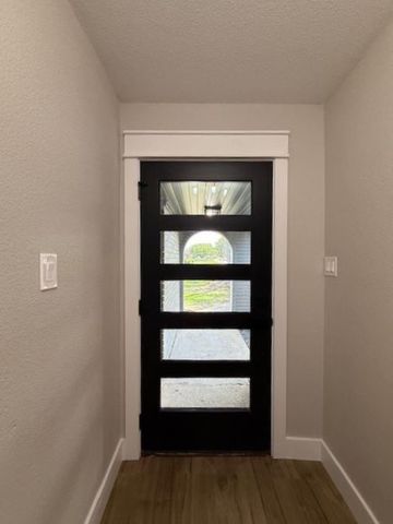 674 Meadowgreen Drive, Port Neches, TX 77651