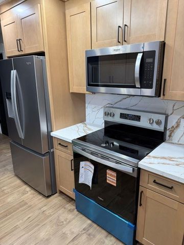 674 Meadowgreen Drive, Port Neches, TX 77651