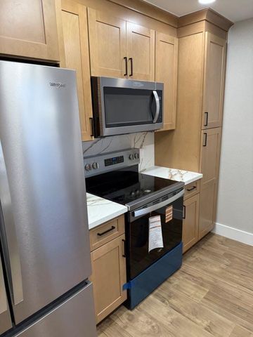 674 Meadowgreen Drive, Port Neches, TX 77651