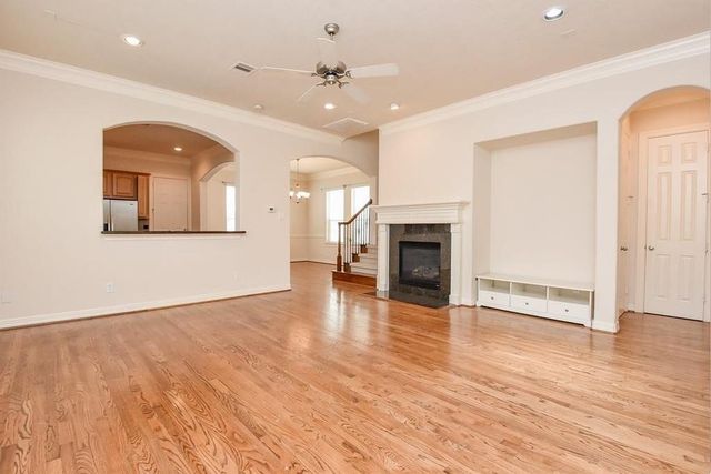 3206 Holly Crossing Drive, Houston, TX 77042
