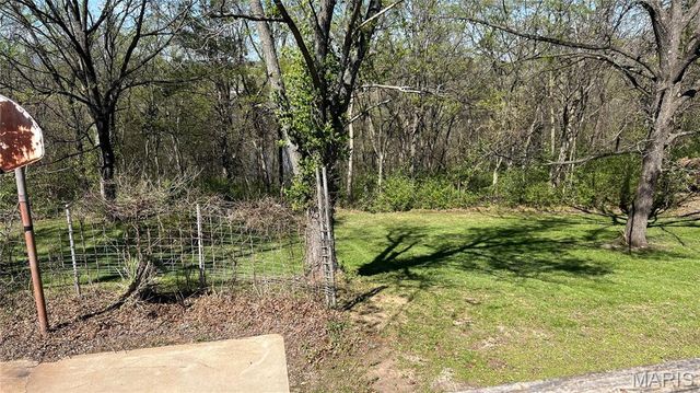 2371 Holtgrewe Road, Washington, MO 63090