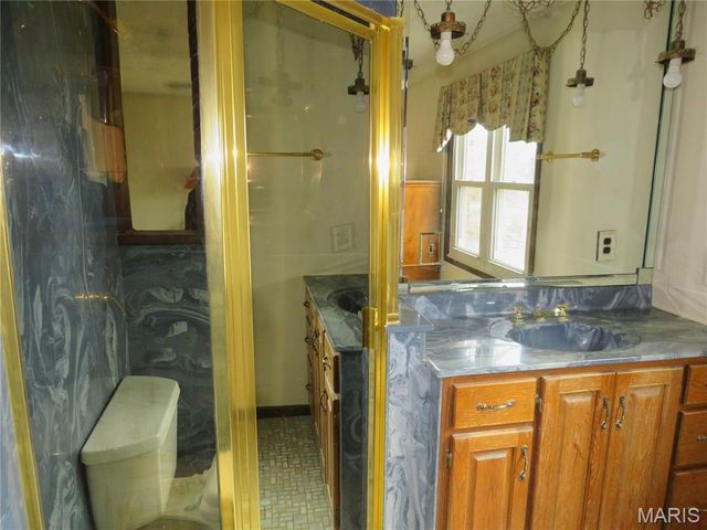 2371 Holtgrewe Road, Washington, MO 63090