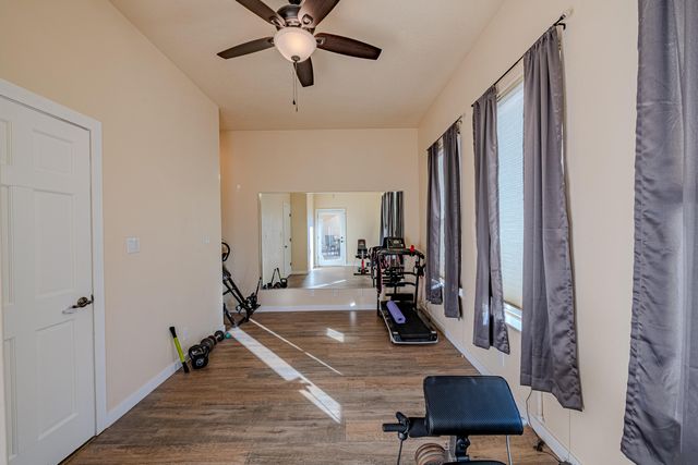 2304 La Vista Court NW, Albuquerque, NM 87120