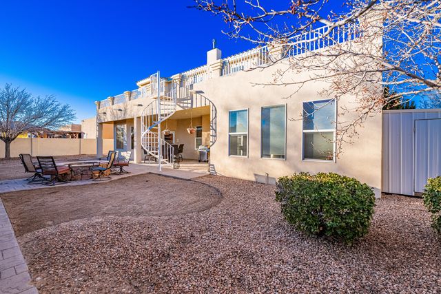 2304 La Vista Court NW, Albuquerque, NM 87120