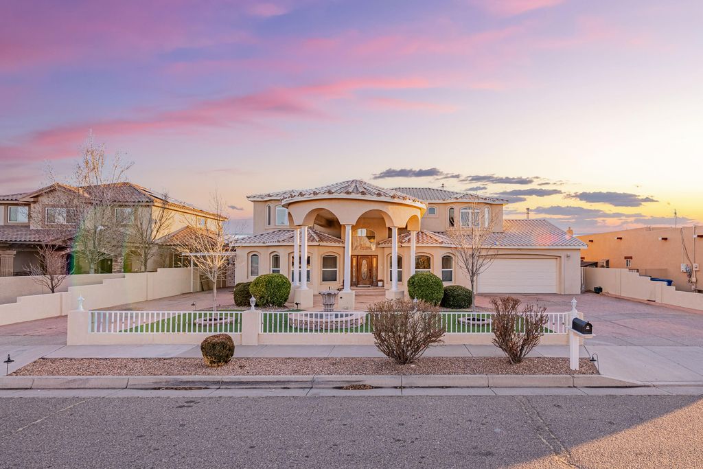 2304 La Vista Court NW, Albuquerque, NM 87120