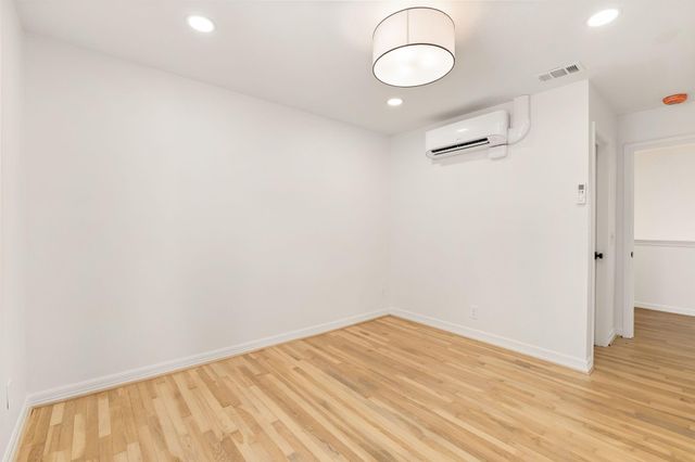 7414 Janak Drive, Houston, TX 77055