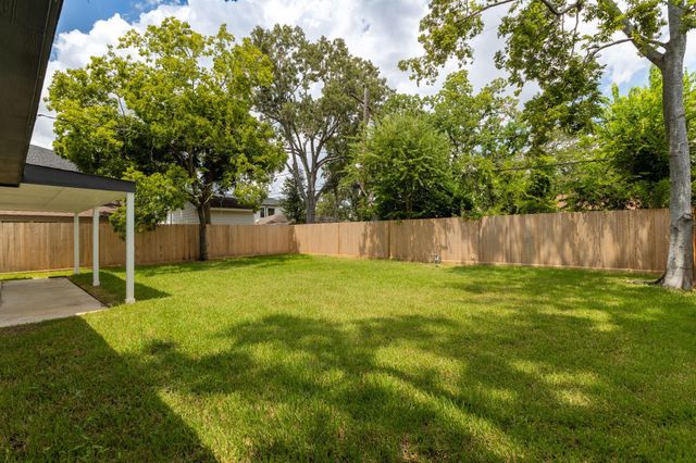 7414 Janak Drive, Houston, TX 77055