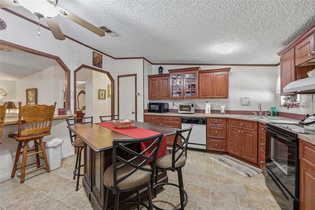 Image 14 of property listing at 1131 SW 166TH STREET, Newberry, FL 32669
