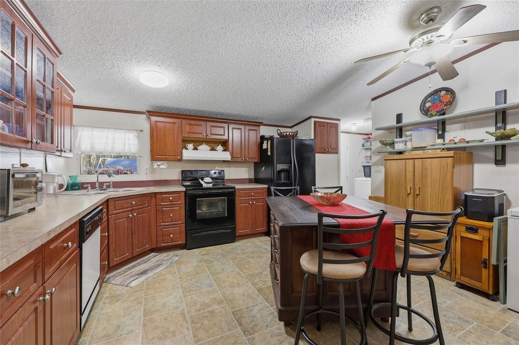 Image 16 of property listing at 1131 SW 166TH STREET, Newberry, FL 32669