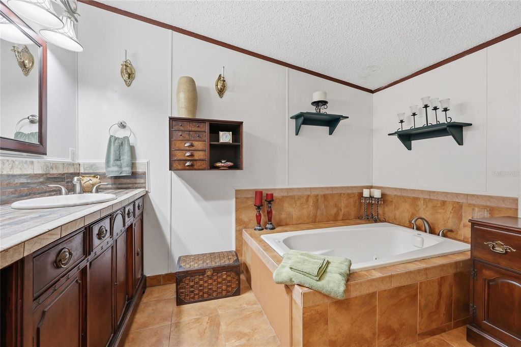 Image 19 of property listing at 1131 SW 166TH STREET, Newberry, FL 32669