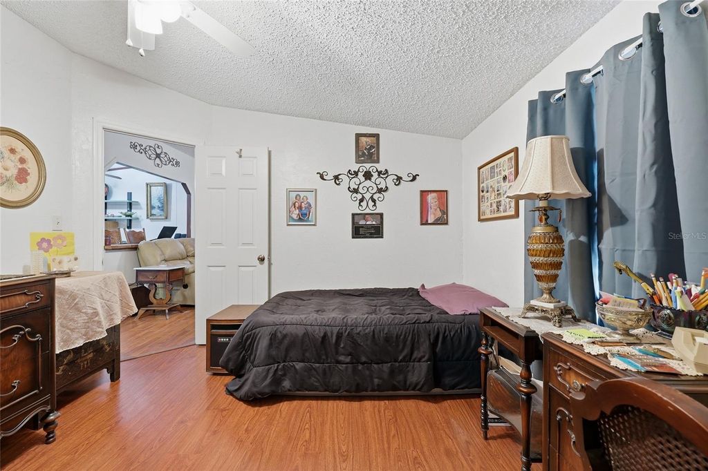 Image 22 of property listing at 1131 SW 166TH STREET, Newberry, FL 32669