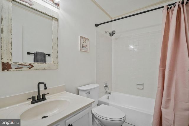 6064 OLD LANDING WAY, Burke, VA 22015