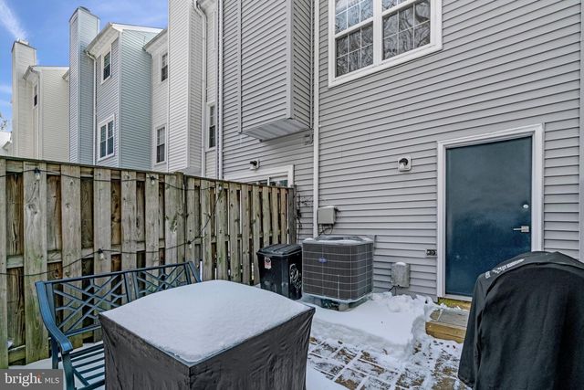 6064 OLD LANDING WAY, Burke, VA 22015