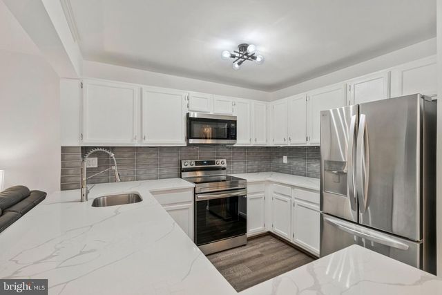 6064 OLD LANDING WAY, Burke, VA 22015