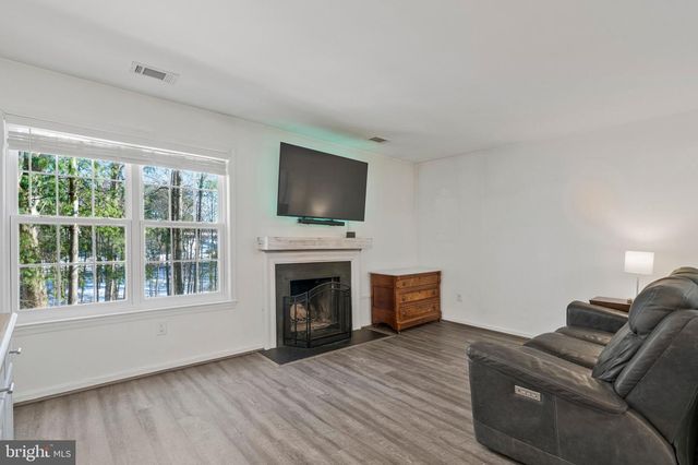 6064 OLD LANDING WAY, Burke, VA 22015