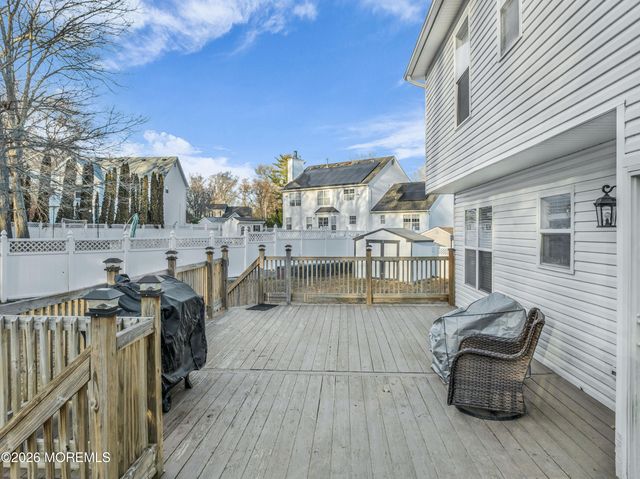 144 Lakeview Court, Toms River, NJ 08753
