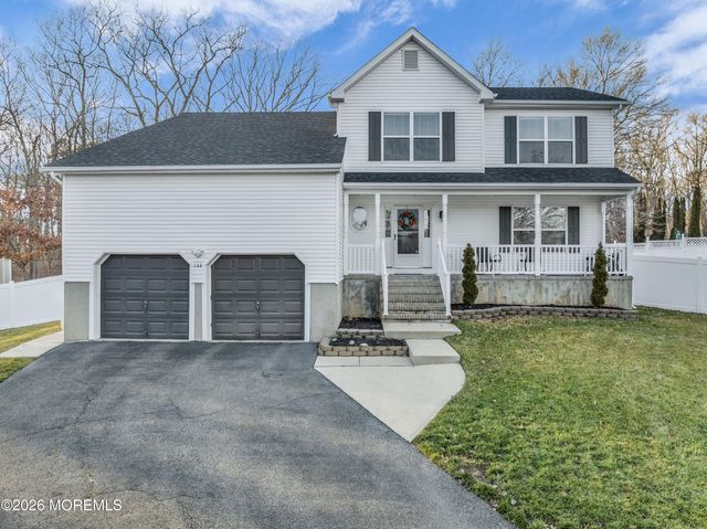 144 Lakeview Court, Toms River, NJ 08753