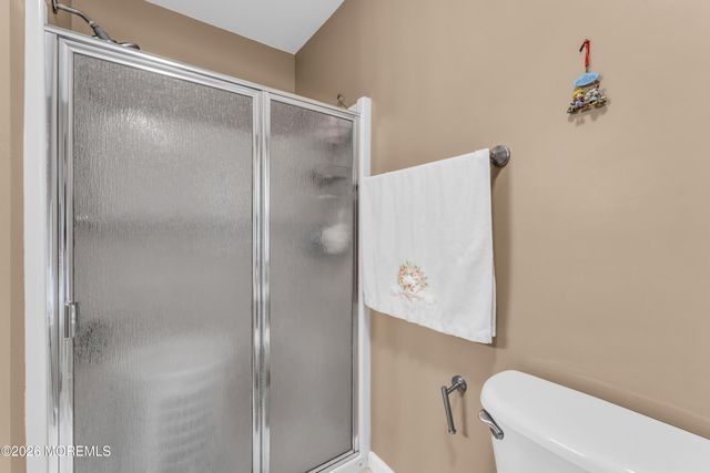 144 Lakeview Court, Toms River, NJ 08753