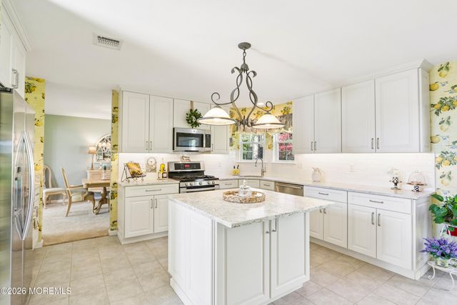 21 Orchid Lane, Barnegat, NJ 08005