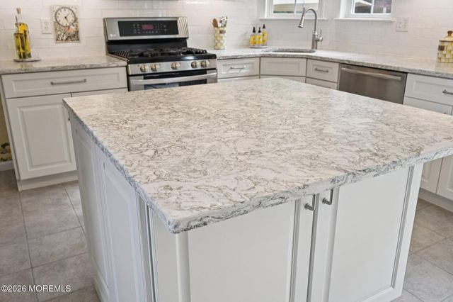 21 Orchid Lane, Barnegat, NJ 08005