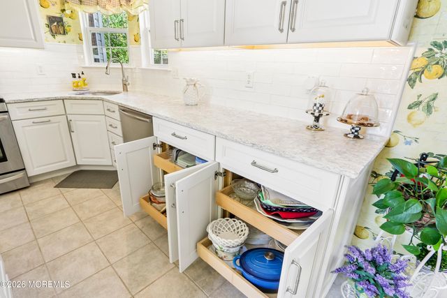 21 Orchid Lane, Barnegat, NJ 08005