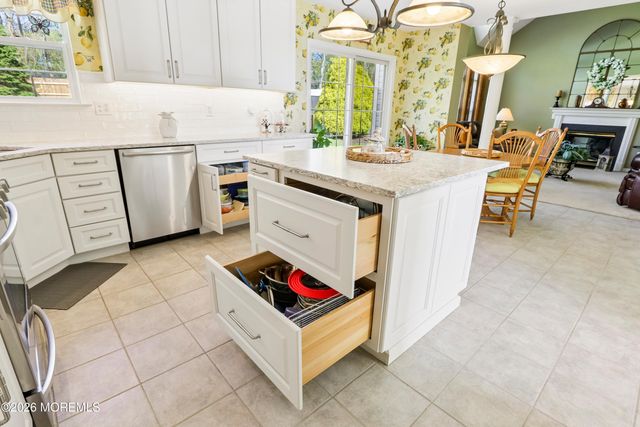 21 Orchid Lane, Barnegat, NJ 08005