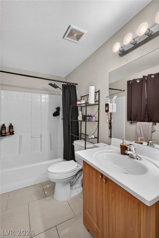 5330 East Charleston Boulevard 20, Las Vegas, NV 89142