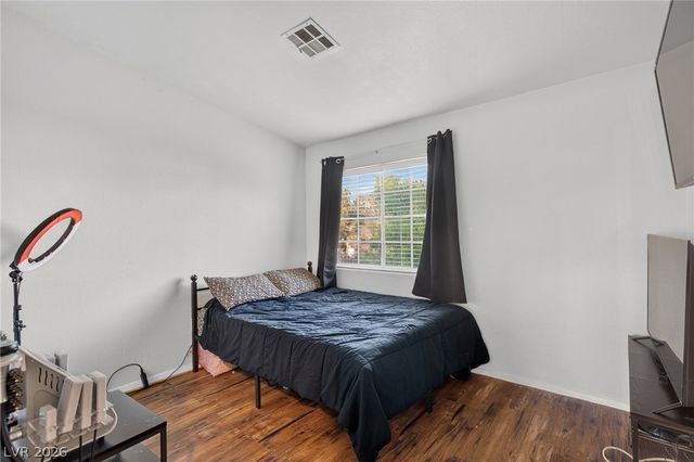 5330 East Charleston Boulevard 20, Las Vegas, NV 89142
