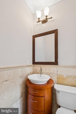 1343 CHRISTIAN ST, Philadelphia, PA 19147
