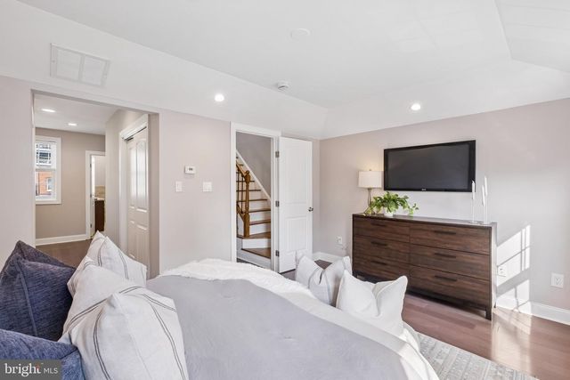 1343 CHRISTIAN ST, Philadelphia, PA 19147