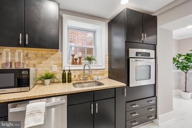 1343 CHRISTIAN ST, Philadelphia, PA 19147
