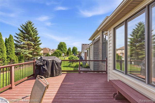 53146 Michael Drive, New Baltimore, MI 48047