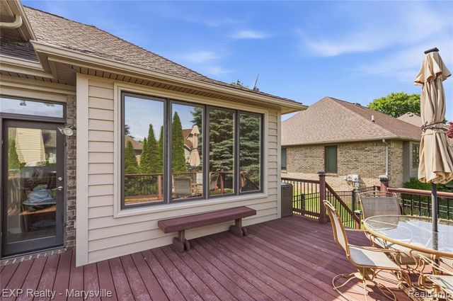 53146 Michael Drive, New Baltimore, MI 48047