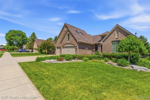 53146 Michael Drive, New Baltimore, MI 48047