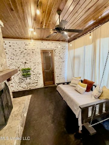 424 Stonewater Cove, Madison, MS 39110