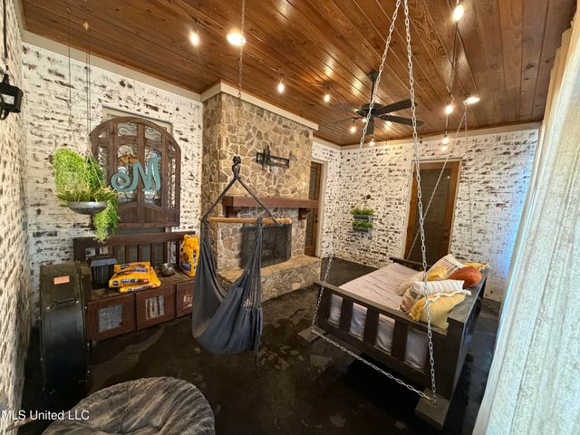 424 Stonewater Cove, Madison, MS 39110