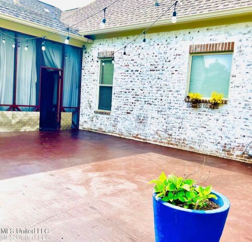 424 Stonewater Cove, Madison, MS 39110