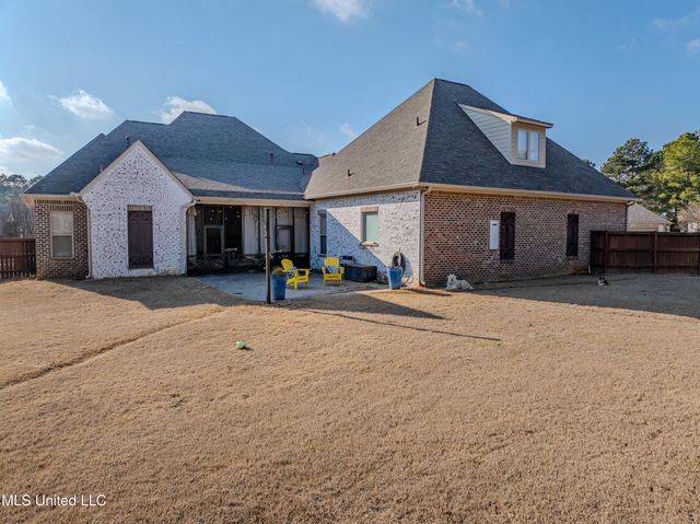 424 Stonewater Cove, Madison, MS 39110