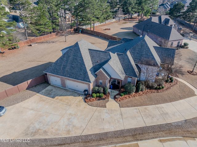 424 Stonewater Cove, Madison, MS 39110