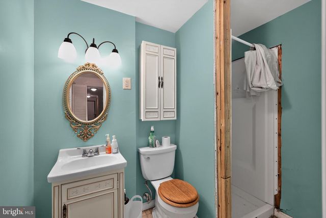 7314 LOIS LN, Lanham, MD 20706