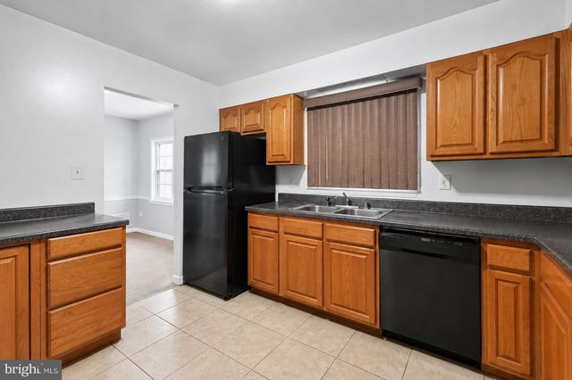 7314 LOIS LN, Lanham, MD 20706