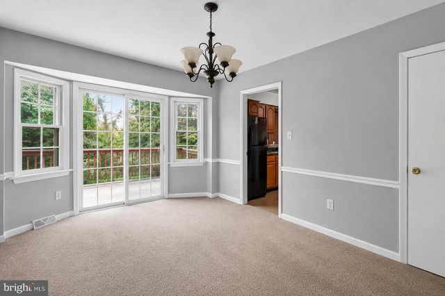 7314 LOIS LN, Lanham, MD 20706