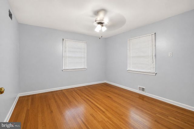 7314 LOIS LN, Lanham, MD 20706