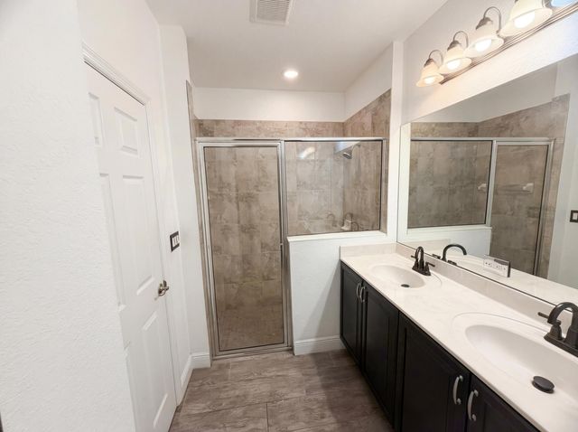 758 NE Hawks Ridge Way, Port St Lucie, FL 34983