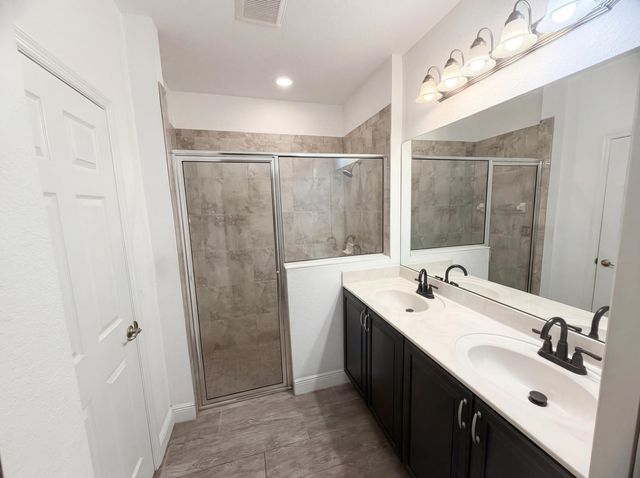 758 NE Hawks Ridge Way, Port St Lucie, FL 34983